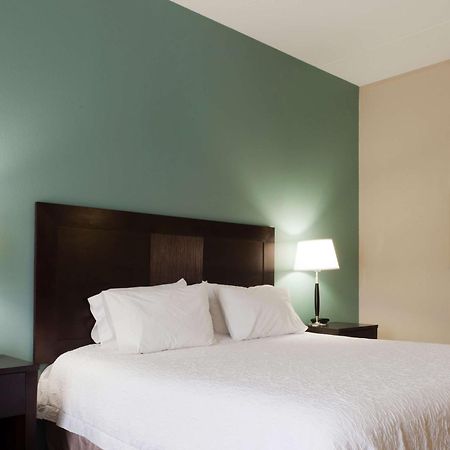 Hampton Inn North Brunswick Nj Zewnętrze zdjęcie