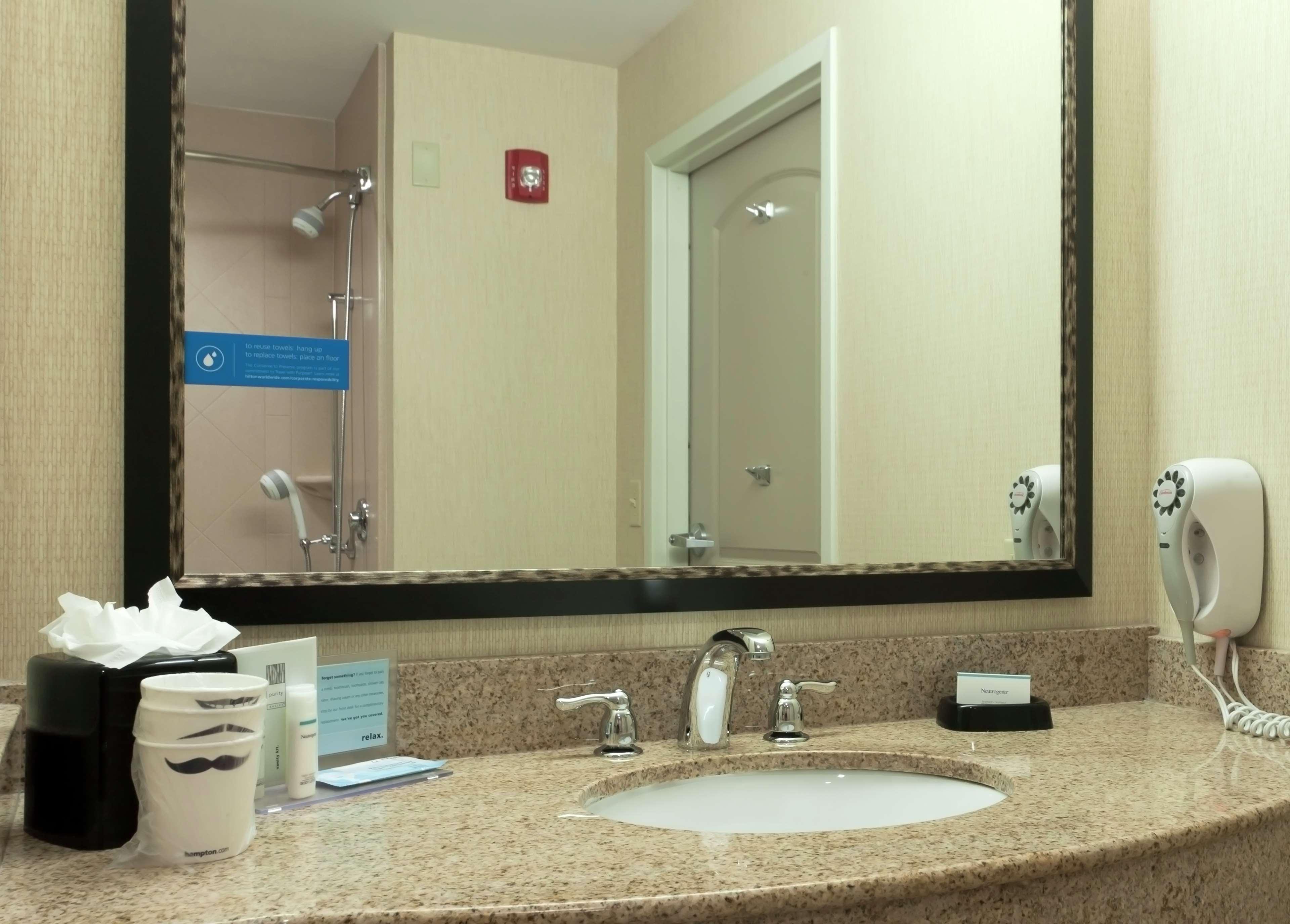 Hampton Inn North Brunswick Nj Zewnętrze zdjęcie