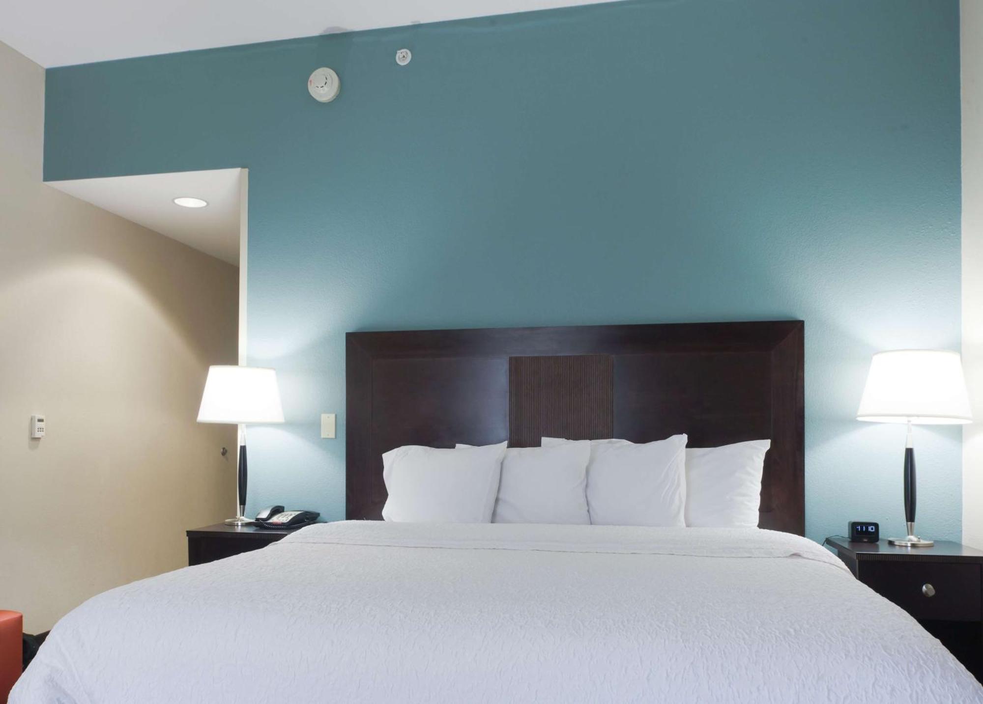 Hampton Inn North Brunswick Nj Zewnętrze zdjęcie