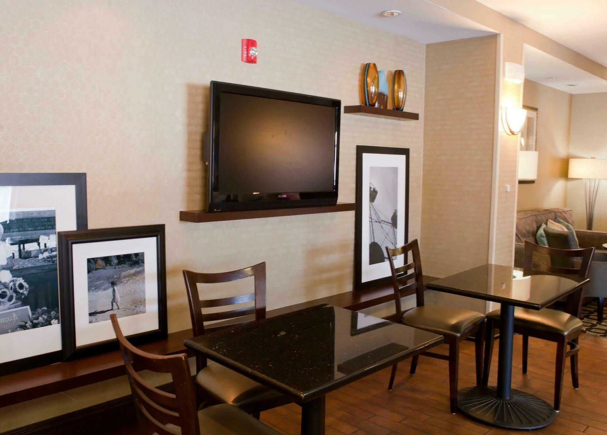 Hampton Inn North Brunswick Nj Zewnętrze zdjęcie