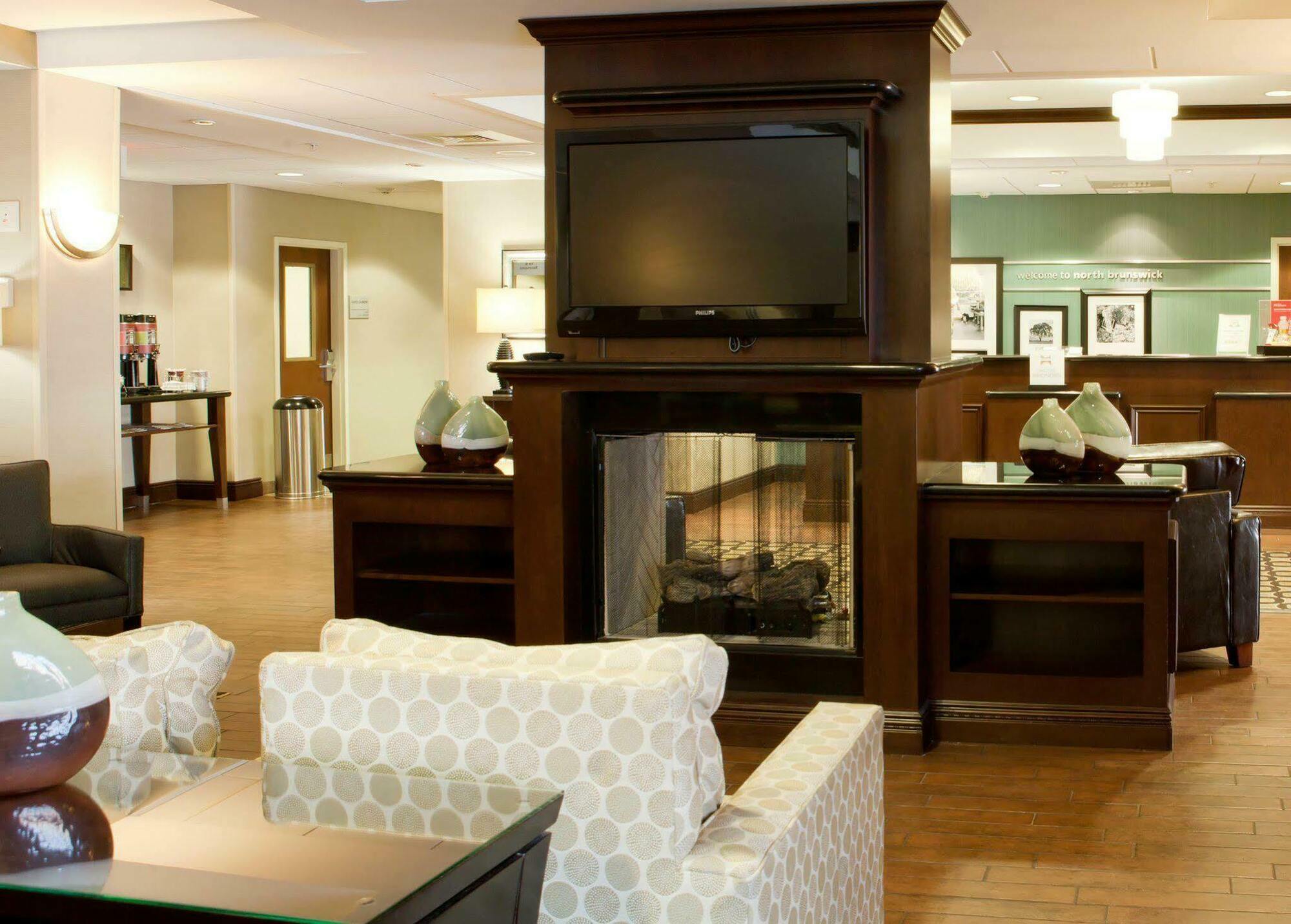 Hampton Inn North Brunswick Nj Zewnętrze zdjęcie